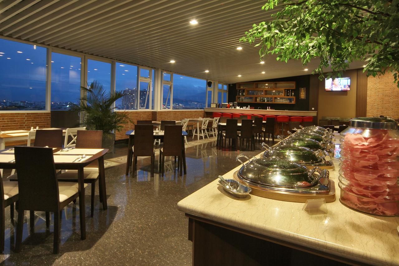 West Point Hotel Bandung Extérieur photo