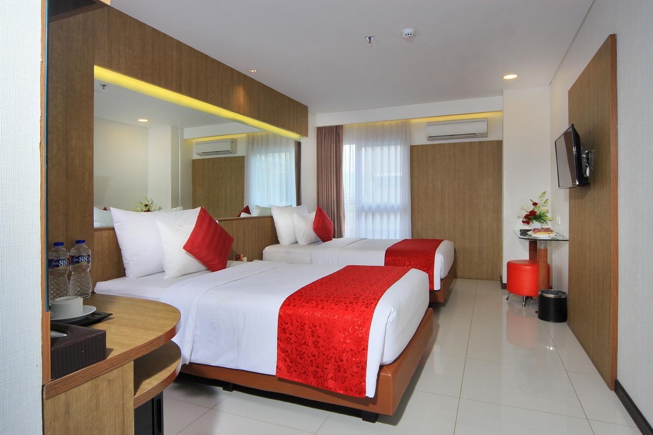 West Point Hotel Bandung Extérieur photo