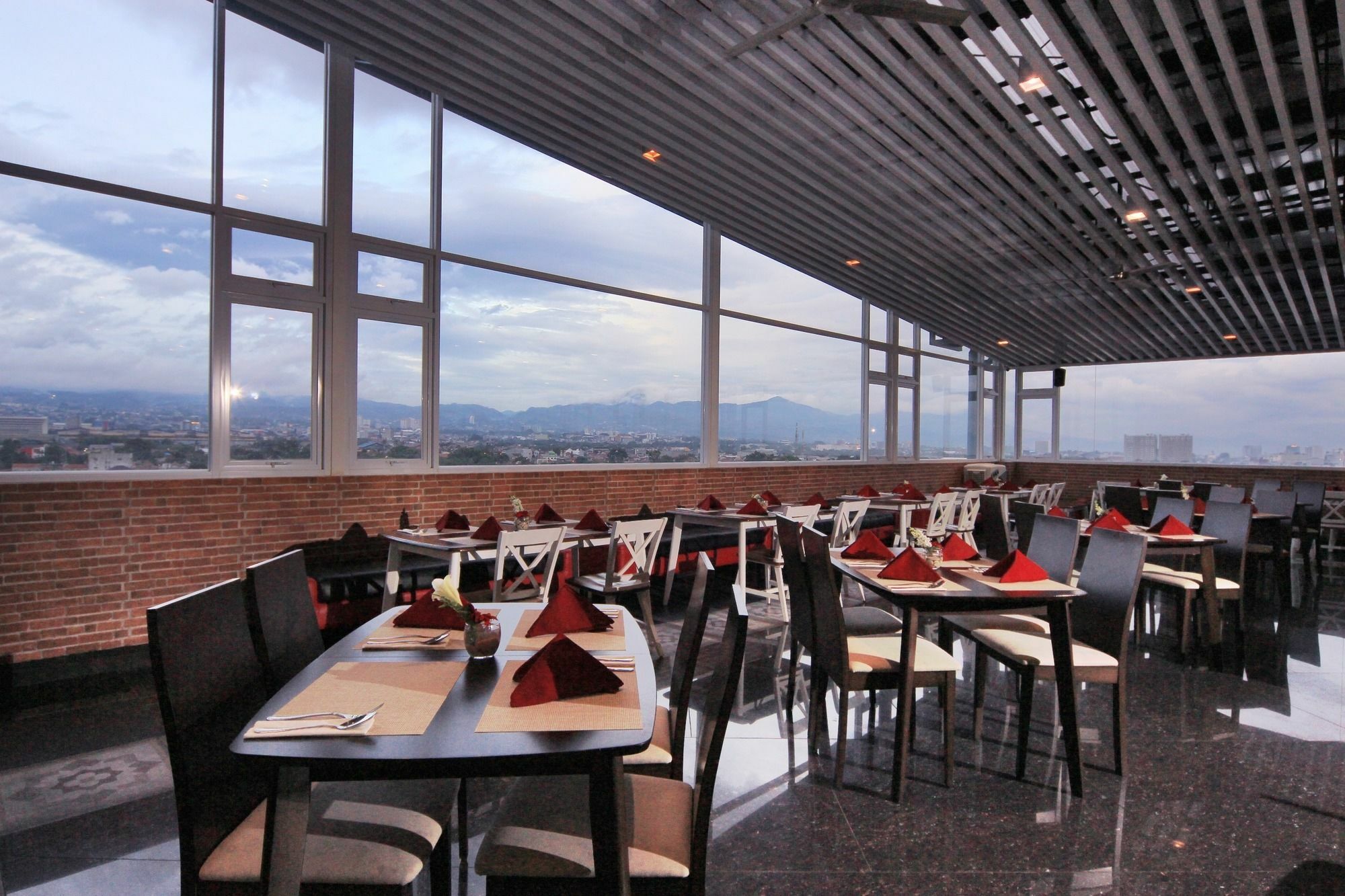 West Point Hotel Bandung Extérieur photo